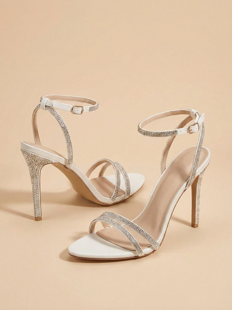 Sandália Stiletto com Cristais